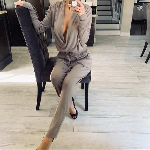 LAST▫️CLOVE Jumpsuit in Taupe - Picture 3 of 5